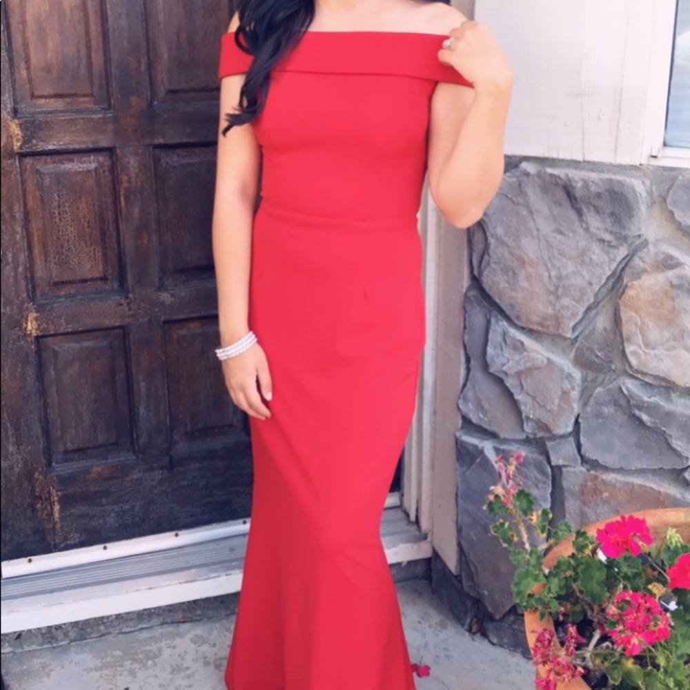 Red off the shoulder gown! Stunning!